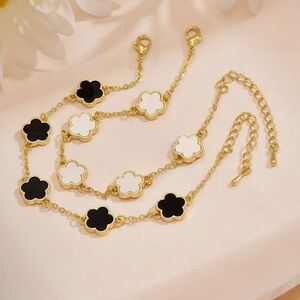 1pc Floral 🌸Bracelet (White Only)